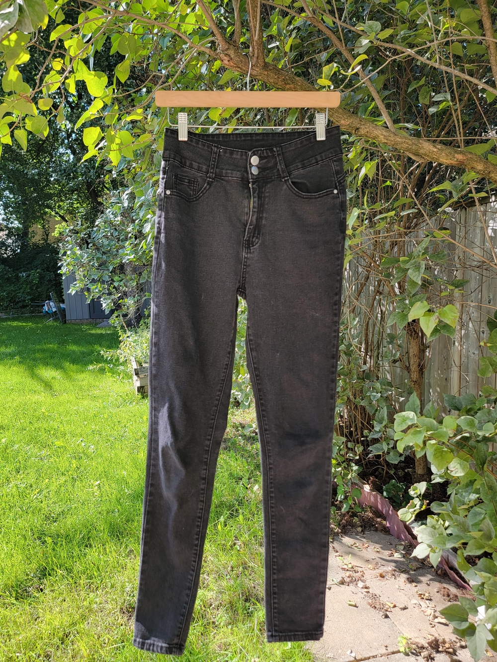 Black Women's Stretch Skinny Jeans With Double Button Front